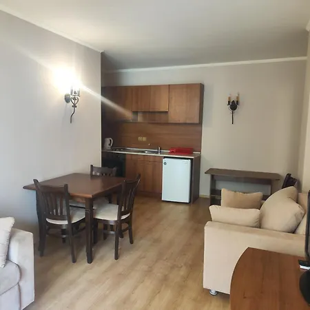 Aparthotel Umi *