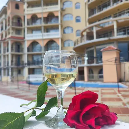 Umi Aparthotel