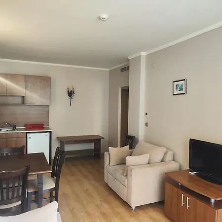 Umi Aparthotel *