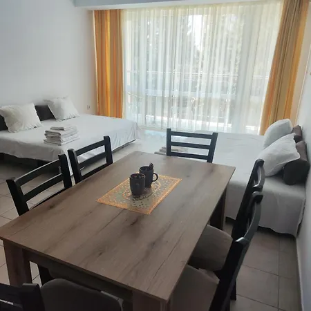 Umi ساني بيتش