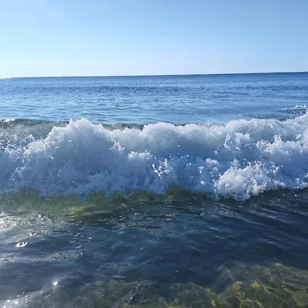 Umi شقة فندقية ساني بيتش