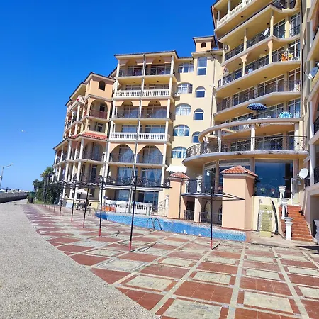 Umi Aparthotel Sluneční pobřeží